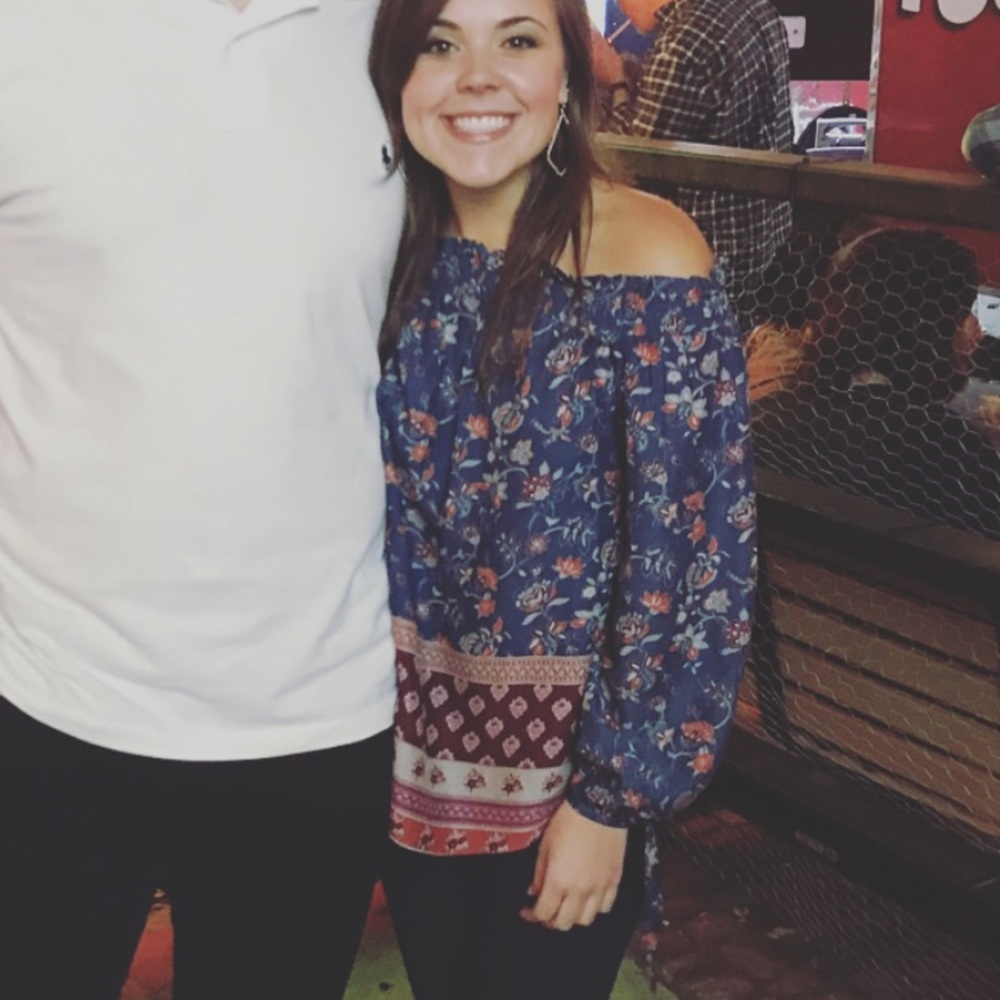 Flowy off the shoulder floral top!